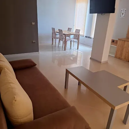 студия и за гости -жк пентагон * Kurdzhali